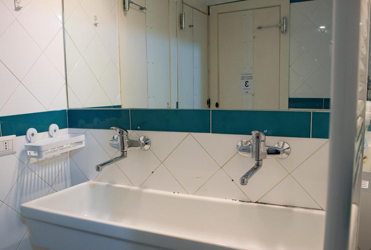 Ostellin Genova Hostel מראה חיצוני תמונה
