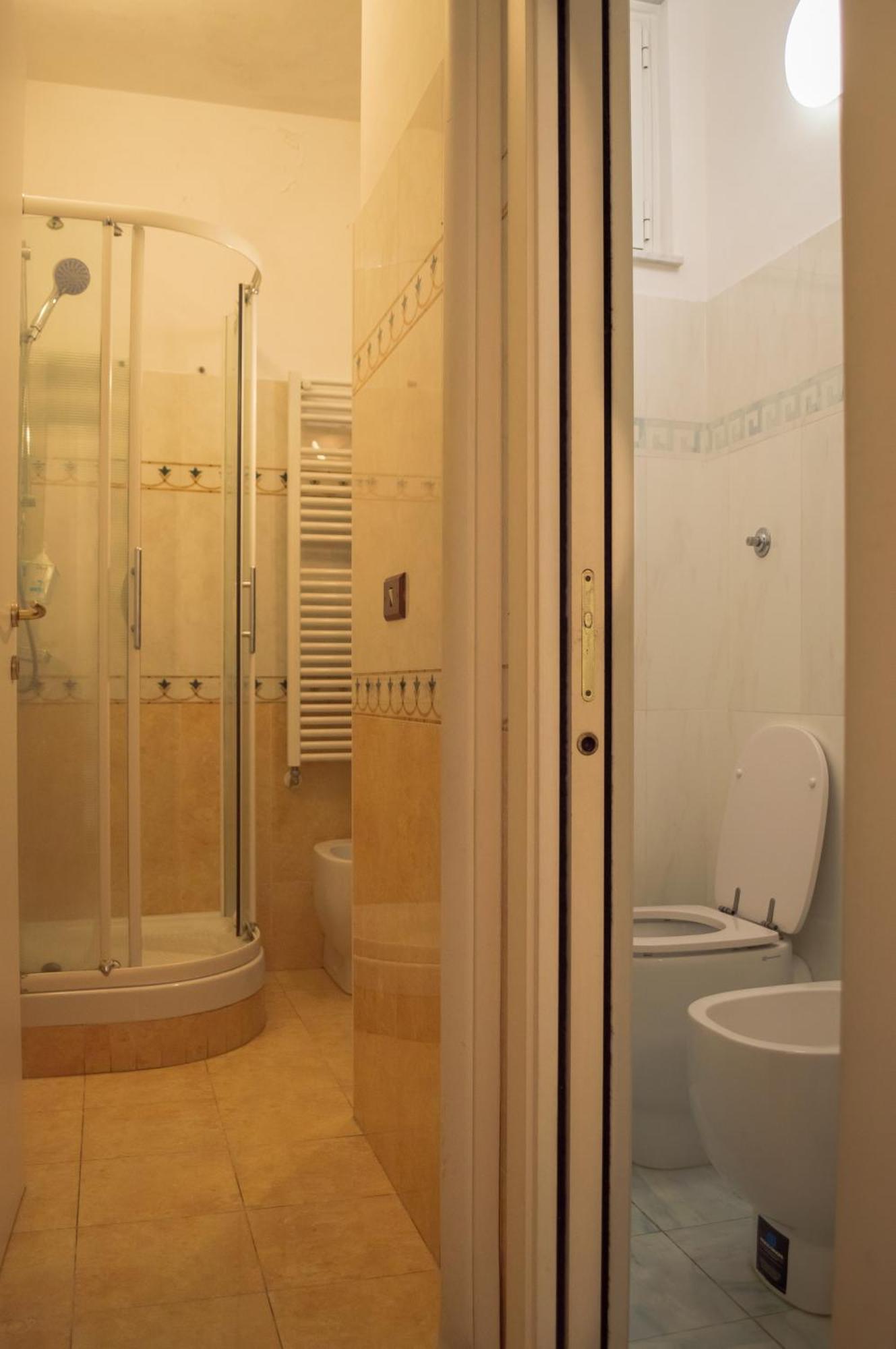 Ostellin Genova Hostel מראה חיצוני תמונה